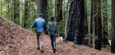 couple-hiking-480x220